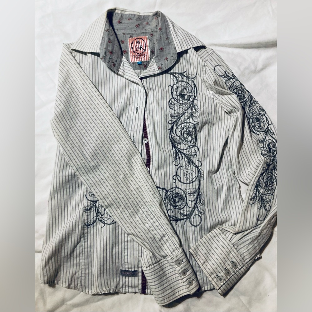 English Rose women’s long sleeve floral embroidered button down large shirt